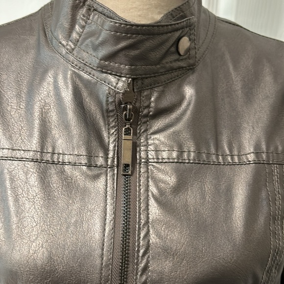 Ashley Junior’s  Full Zip Fully Lined Jacket, XL, Pewter color - Picture 2 of 16
